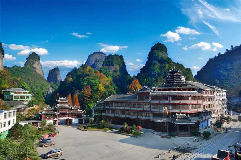 fengheshanzhuangHotel over view