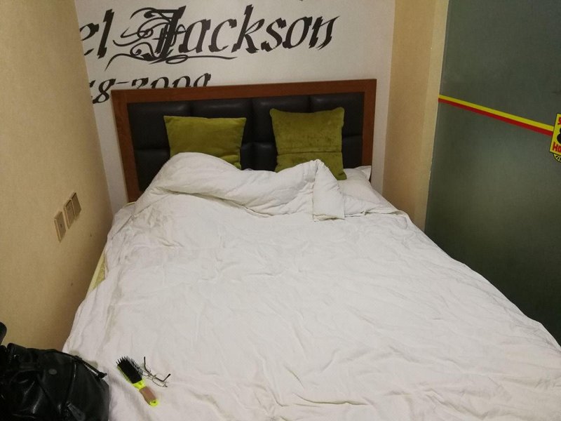 速8连锁酒店(长春火车站珠江店) (原长春金冠商