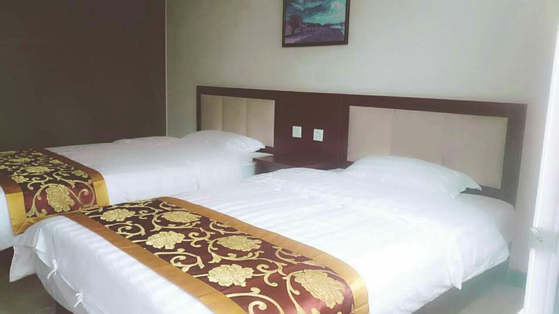 YUAN  JU  LONG  XIANG  FAN  DIAN 客房