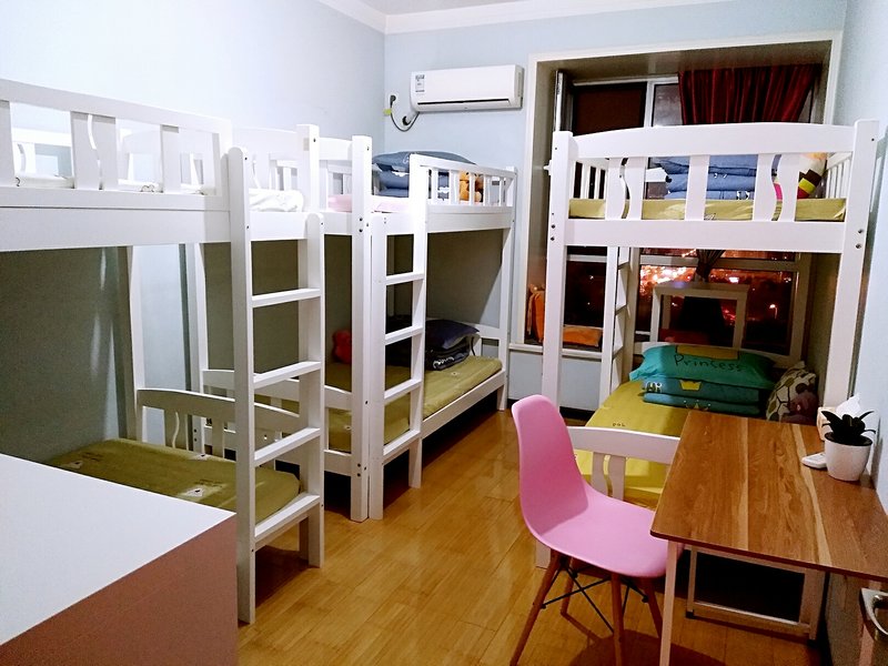 Marco Polo Plaza Youth HostelGuest Room