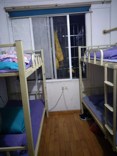 Zailushang Qingnian Zhijia Hostel 客房