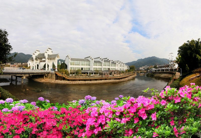 Rucheng Hot Spring Fuquan ResortOver view