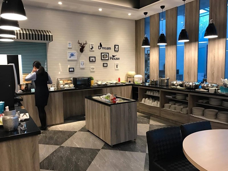 Princess & Elephant Hotel Restaurant