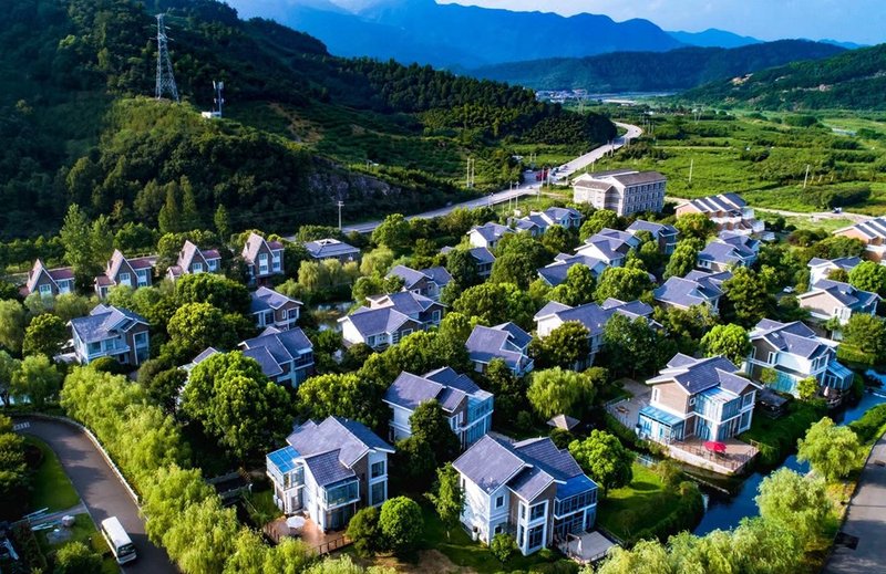 Yinfeng Holiday Resort over view