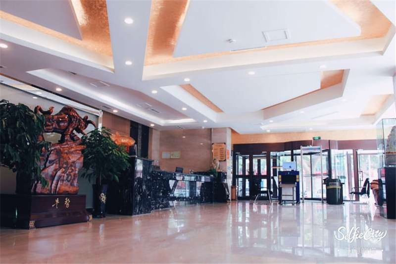 SHA  CHE  HOTEL Lobby