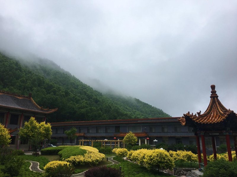 Liangcheng Mountain Villa Over view