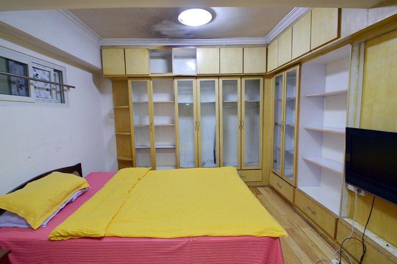 Ikea White collar Apartment NanjingGuest Room