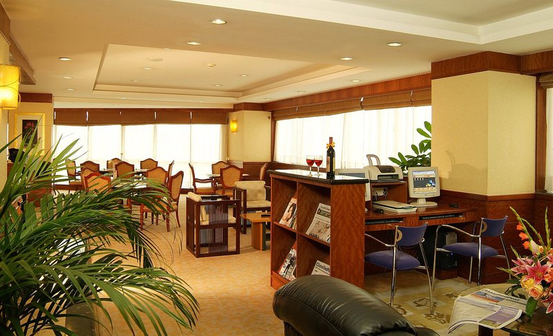 Gladden Hotel Liaobu 休闲