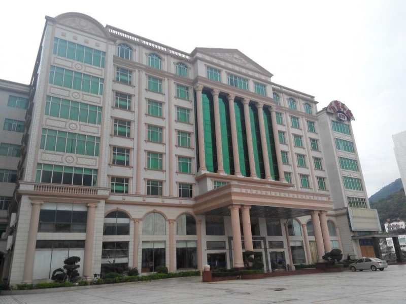 Yangjiang Sunrise Hotel Over view
