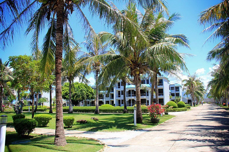 Yinyuan Resort Sanya Over view