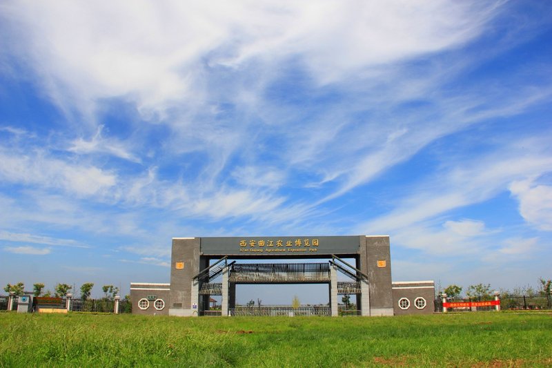 Louguan Inn Over view