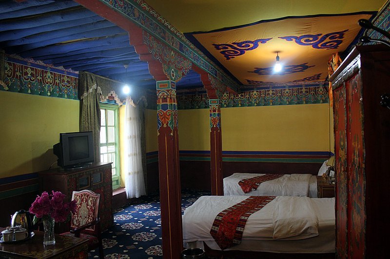 Trichang Labrang Hotel Lhasa Guest Room