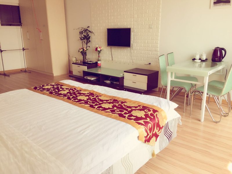 Qianshun Themed Apartment Guest Room