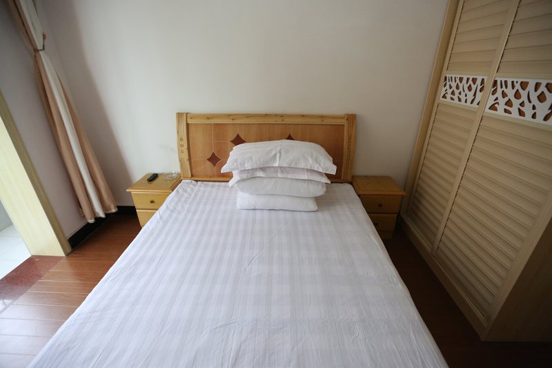 Rujia Family Hostel Guest Room