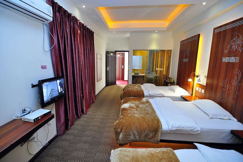 Luoping Ruiqi Hotel Guest Room