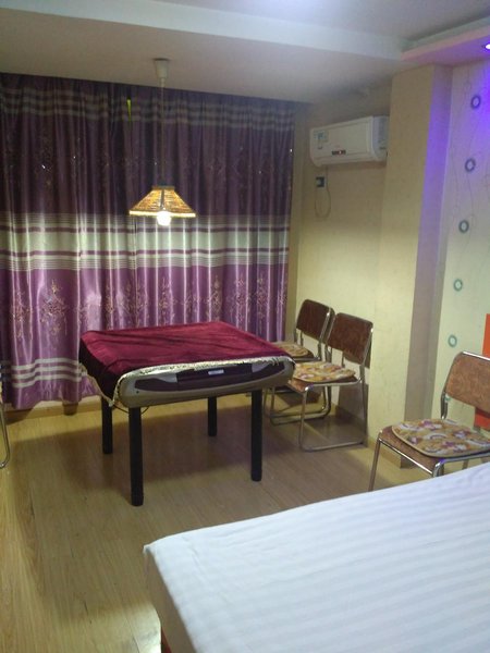 Taining Hotel Wuhan Huangjia Lake Guest Room
