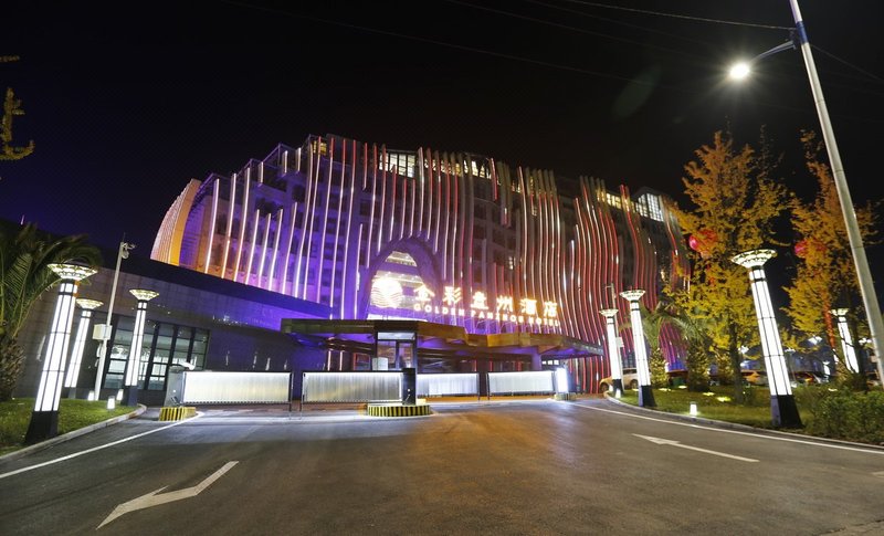 GOLDEN PANZHOU HOTEL Over view