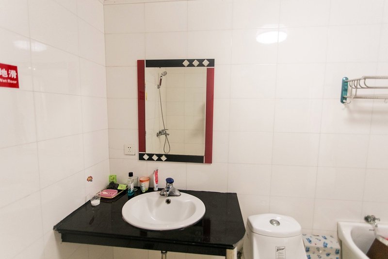 Luji Xishan Farmhouse Guest Room