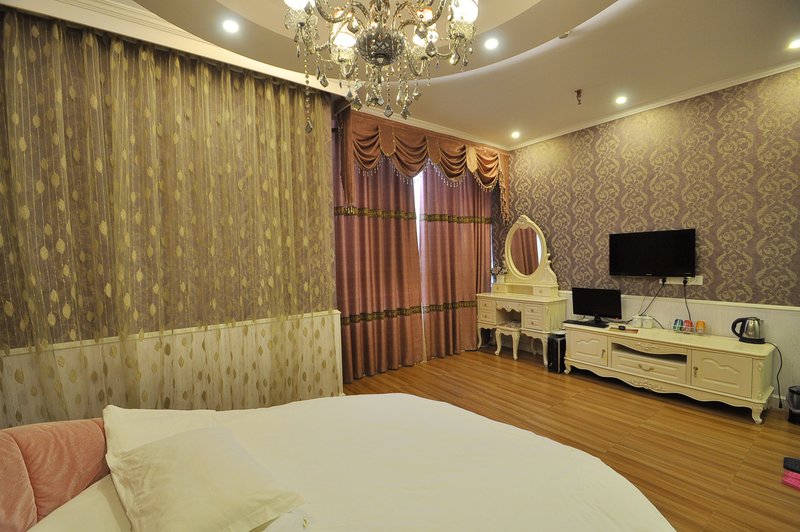 Cappuccino Theme Hotel Guest Room