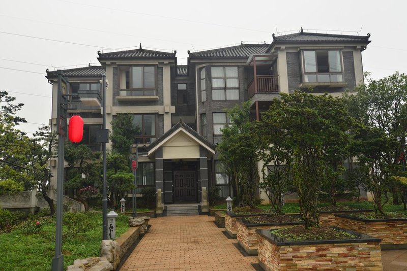 Chongqing Mid-mountain Garden Resort Hotel Over view