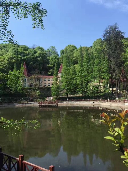 Cuiping Mountain Hotel Over view