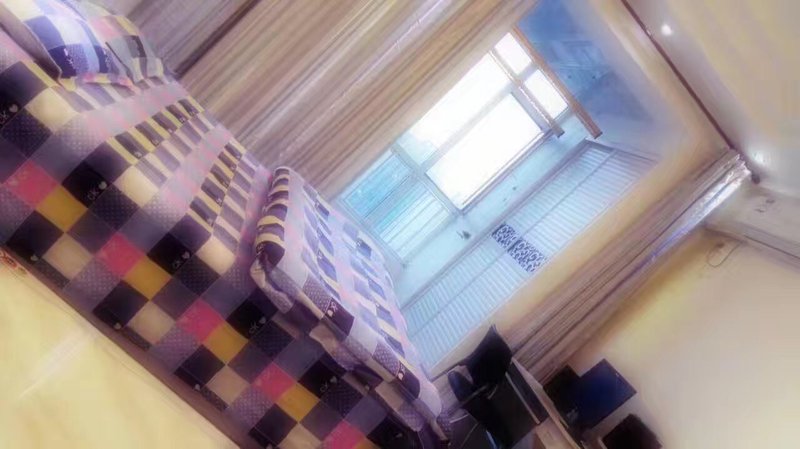 Sunshine Apartment Guest Room