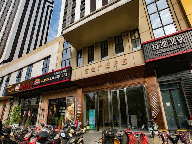  酒店外观