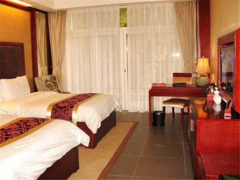 Zilong Bay Hot Spring Hotel Guest Room