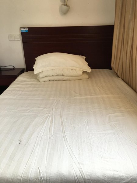 Yirenju Hotel Guest Room