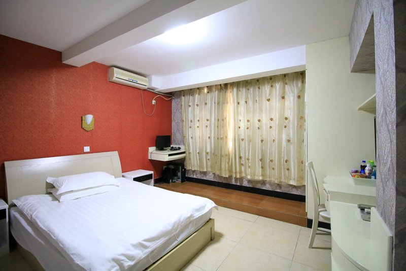 YOUTH HOLIDAY HOTEL Guest Room