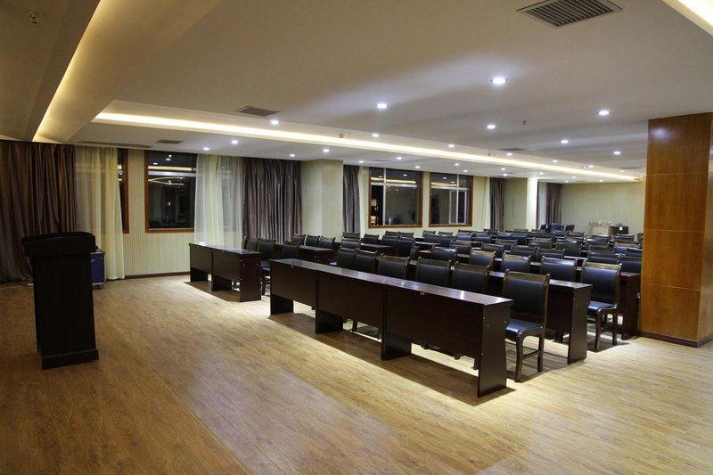 Fenghuang Mountain Grand Hotel meeting room