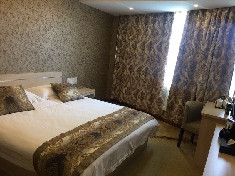 cixishiyijiameijujiudian Guest Room