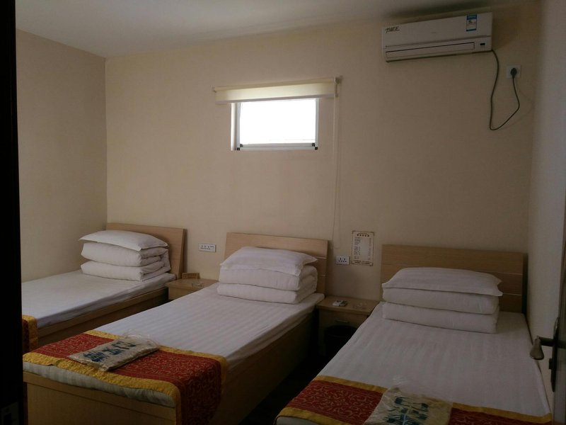 The public baths Guest Room