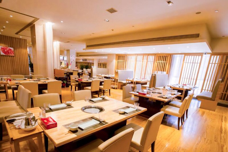 Luxury Blue Horizon Hotel (Hot Spring Hotel)Restaurant