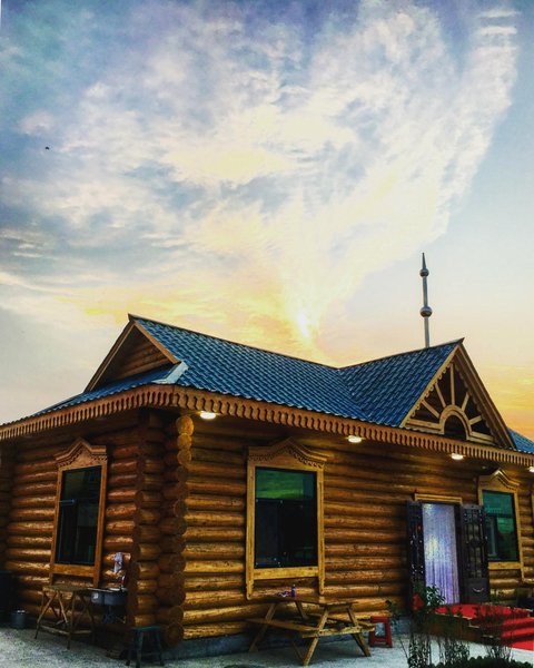 Olochi Right Bank Hotel of Shiwei Over view