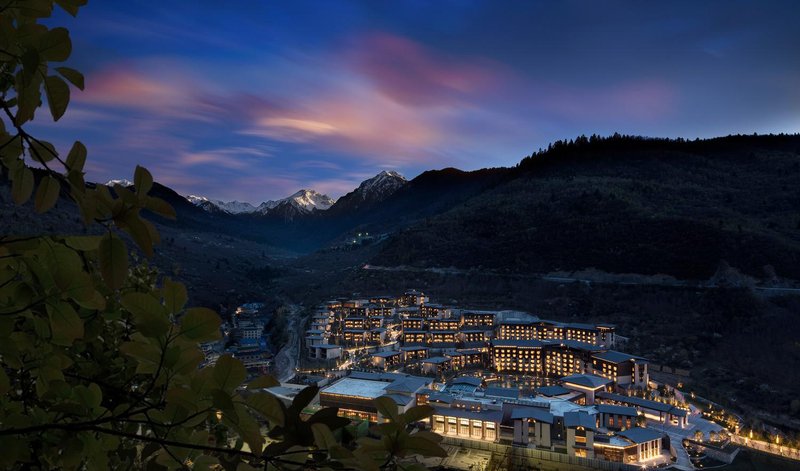 Hilton Jiuzhaigou Resort Over view