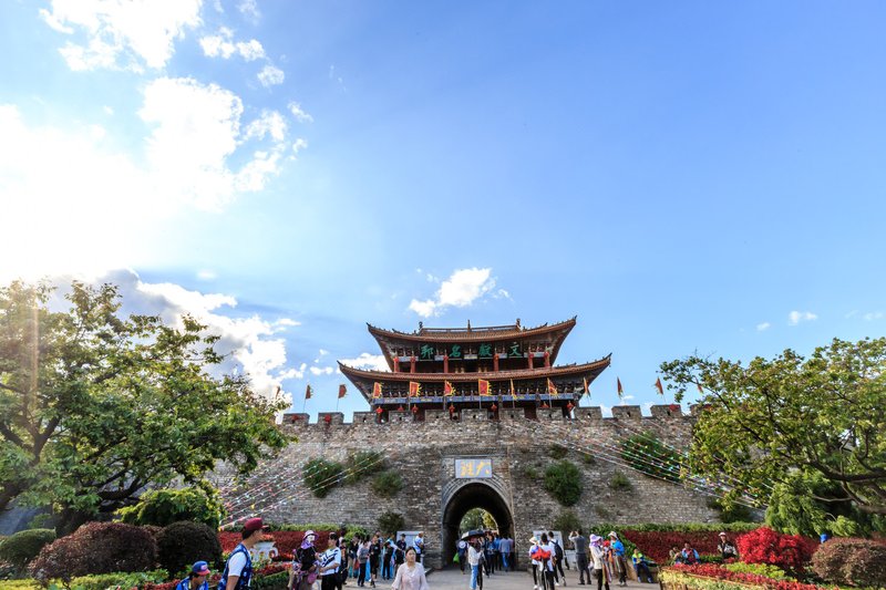 Cang Hai Yun Inn Over view