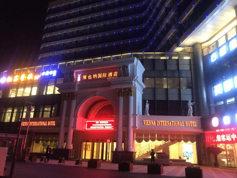 维也纳国际酒店(杭州九堡客运中心店)外景图