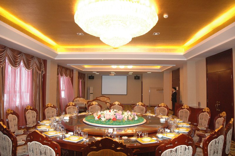 Urumqi Petroleum Transportation Hotel Restaurant
