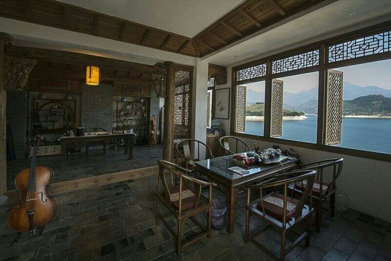 Yin · Longmen HostelRestaurant