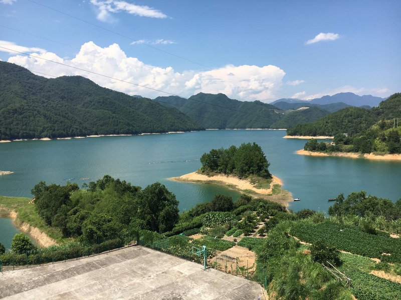 Yunhe Chuanbang Dak Hotel周边景点