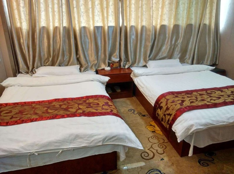 The four seasons of springGuest Room