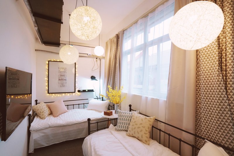 Kaifeng TL Hotel Stationery Store Guest Room