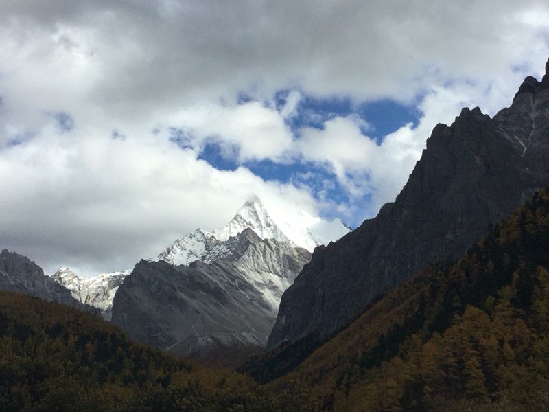稻城亚丁扎西空墅藏文化主题酒店