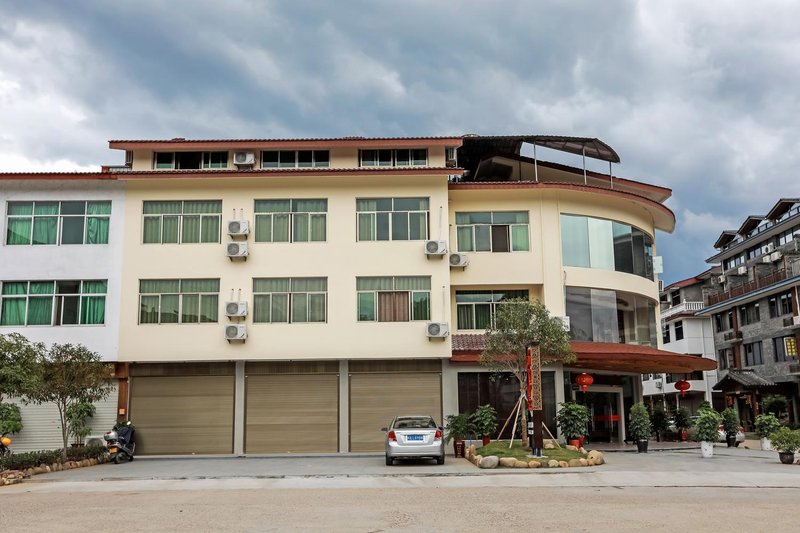 TRAVELER MING XING FAMILY HOTEL 酒店外观