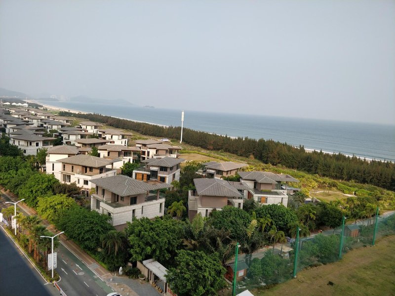 Lanfeng Holiday Apartment Hailing Island Shili Silver Beach Over view