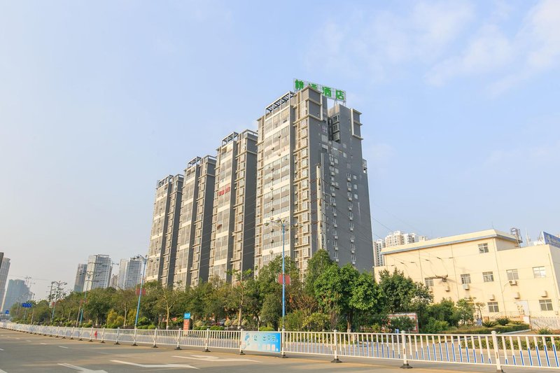 Jingtone Hotel (Laibin City Square Wal-Mart Binjiangyuan) Over view