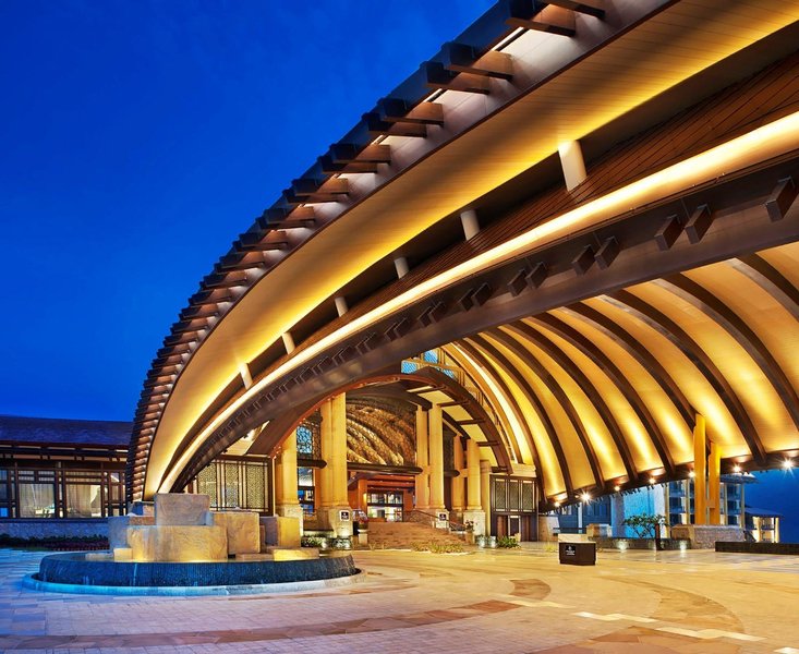 The St. Regis Sanya Yalong Bay Resort Over view