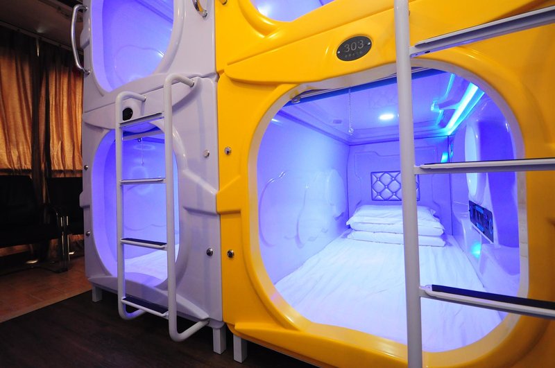 NO.1 space capsule hotelGuest Room
