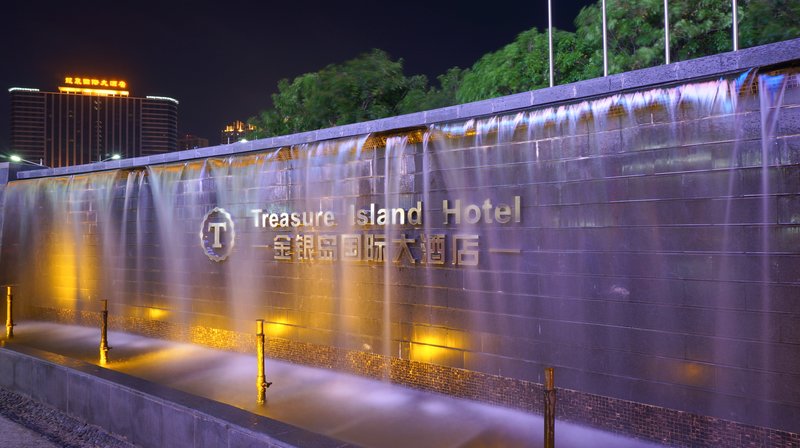 Treasure Island Hotel Over view